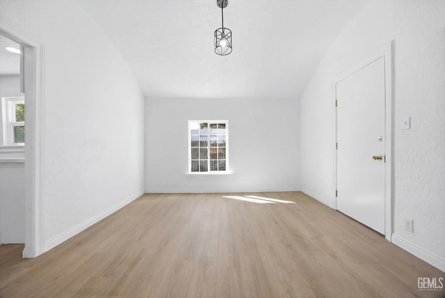 1615 Owens Street — photo 10
