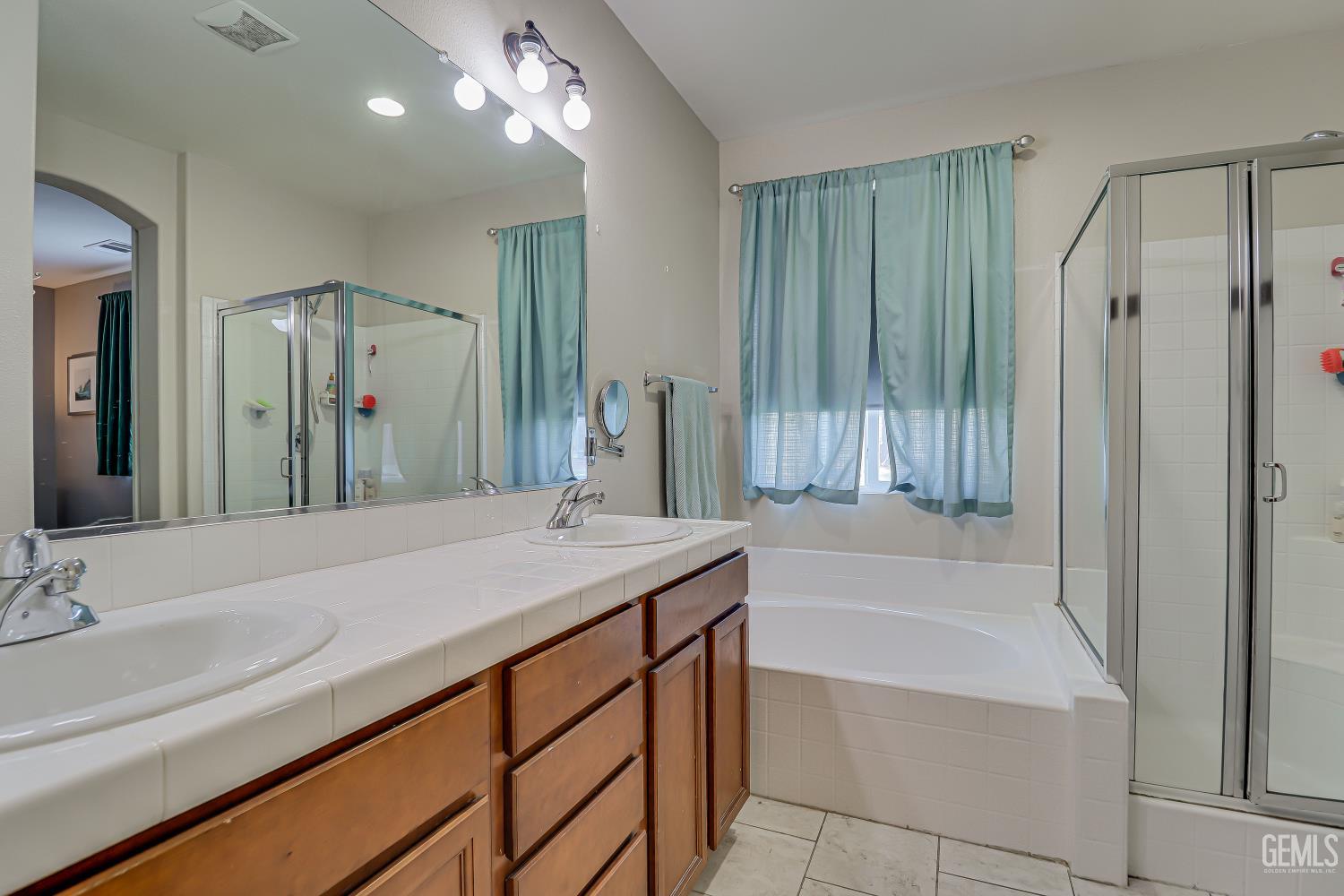 10905 Mountainside Drive — photo 17
