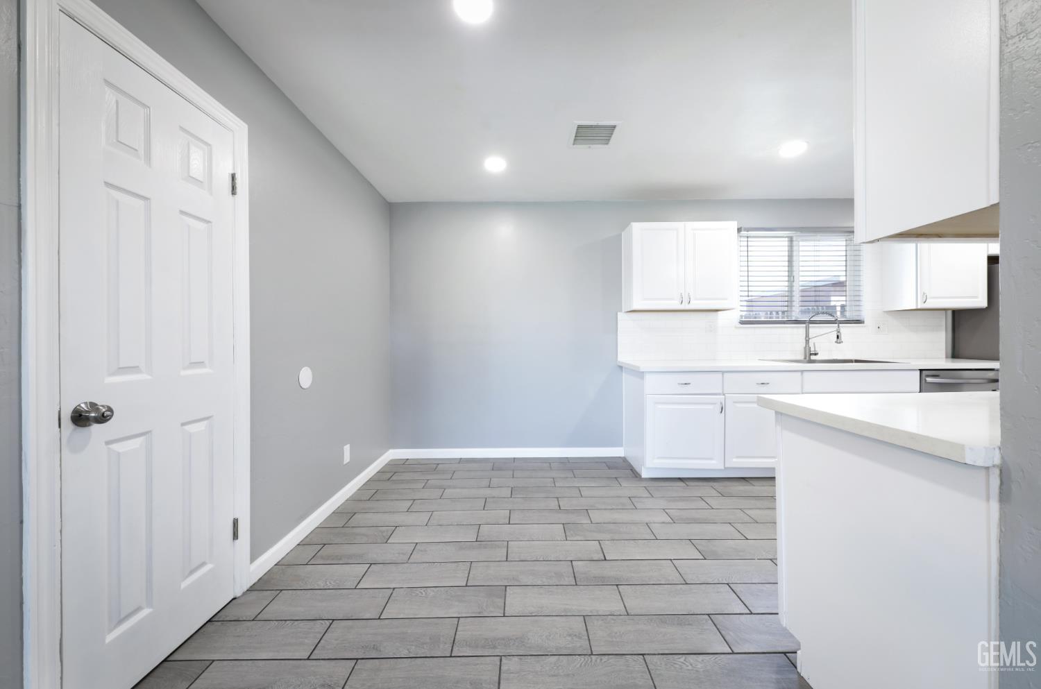 5000 Monterey Street — photo 10