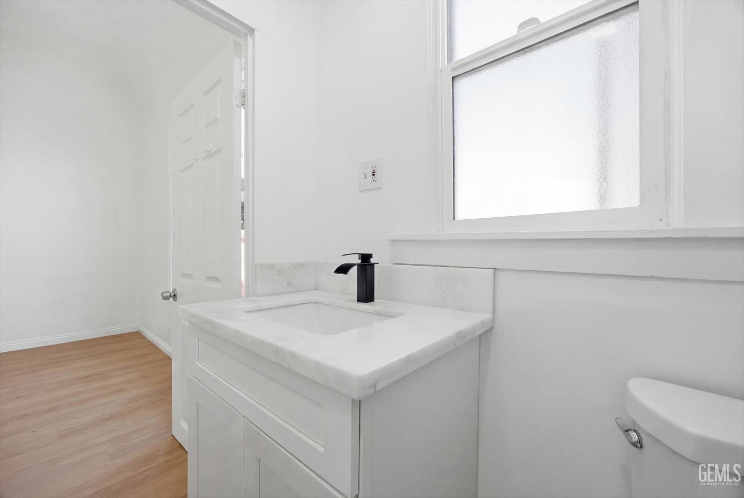 1615 Owens Street — photo 32
