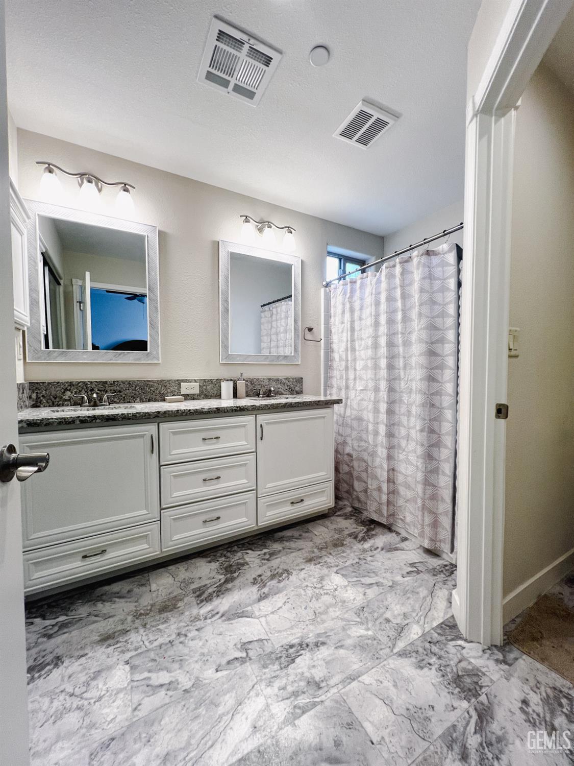 17950 Zurich Ct — photo 12