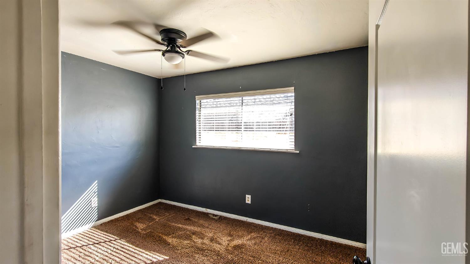 908 Roberts Lane — photo 17