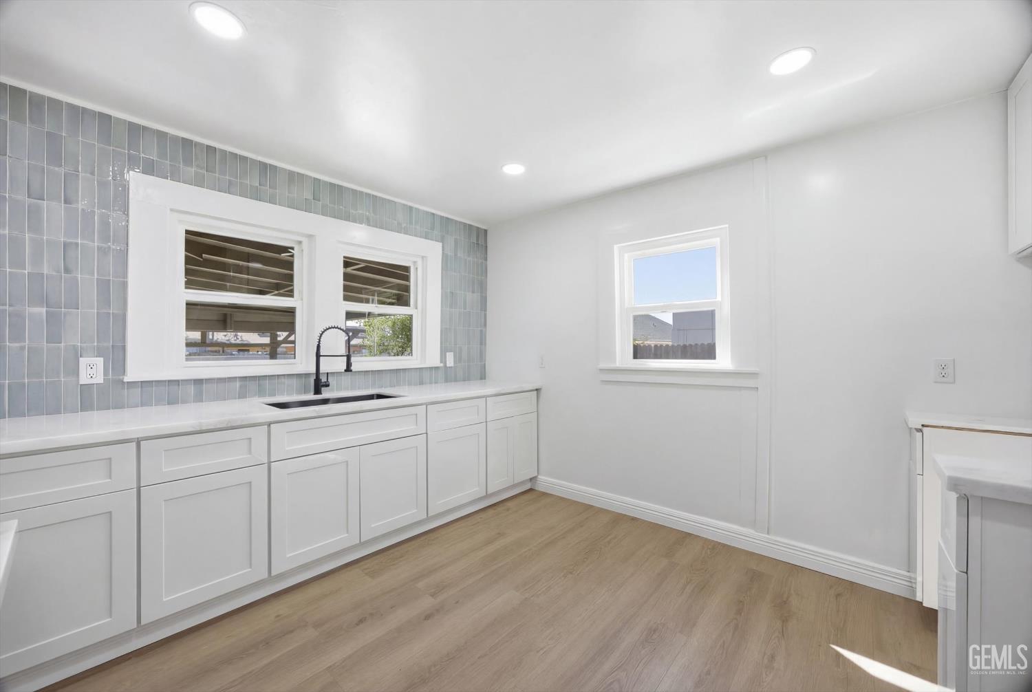 1615 Owens Street — photo 14