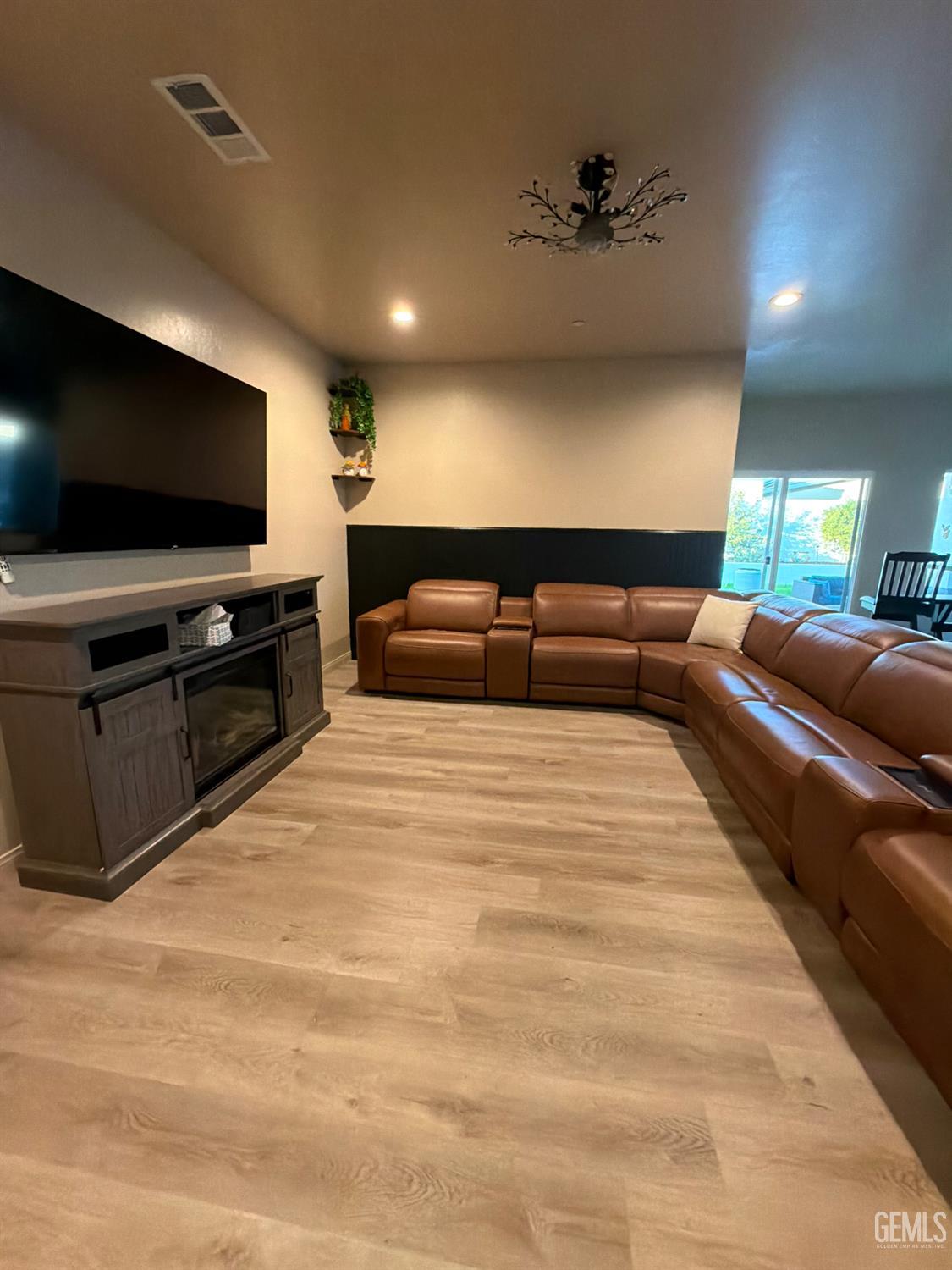 8602 Littleton Street — photo 15