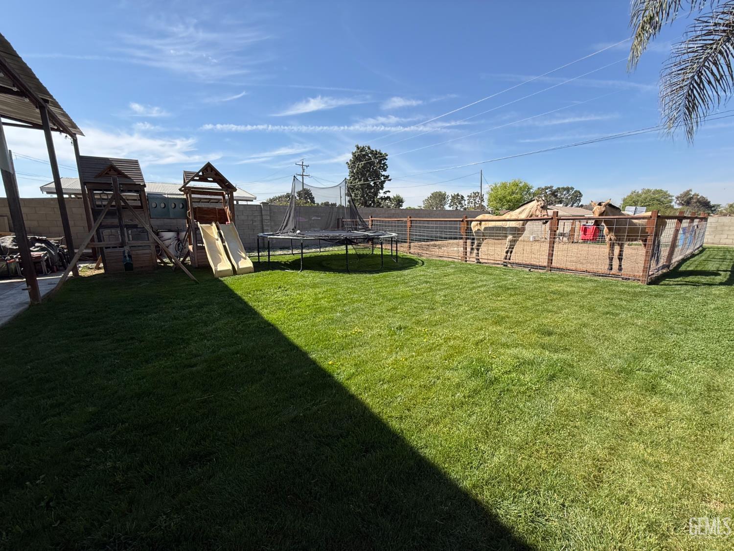 40 Sterling Road — photo 27