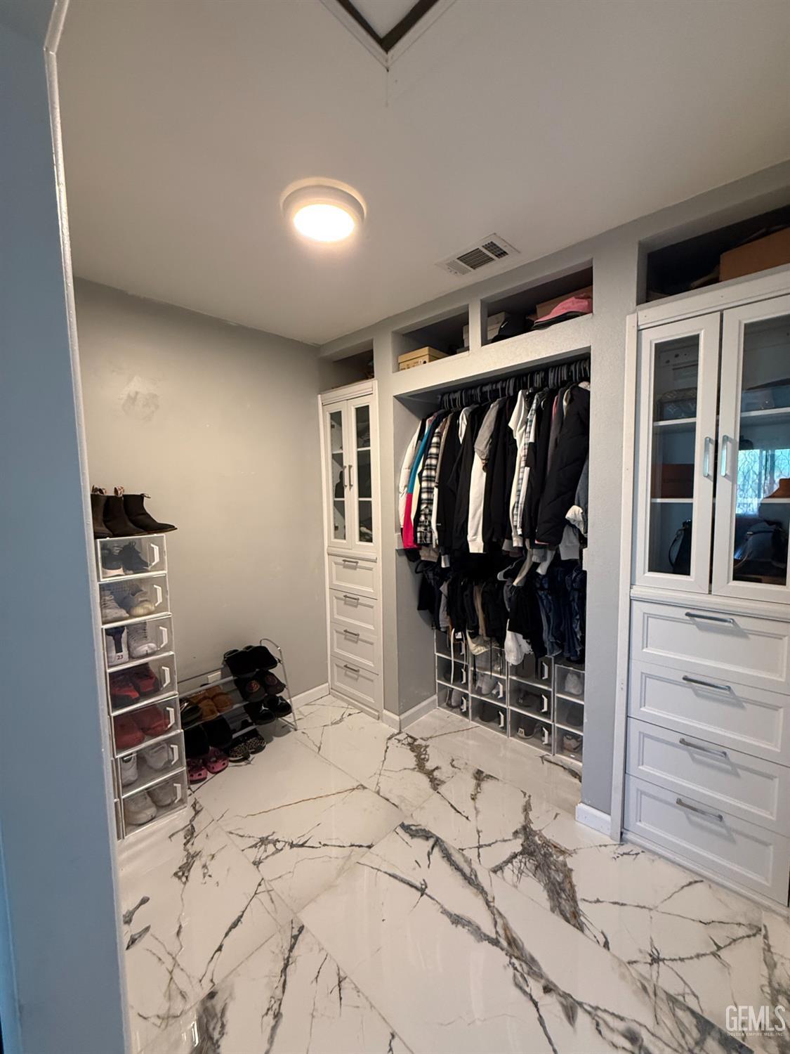 40 Sterling Road — photo 18