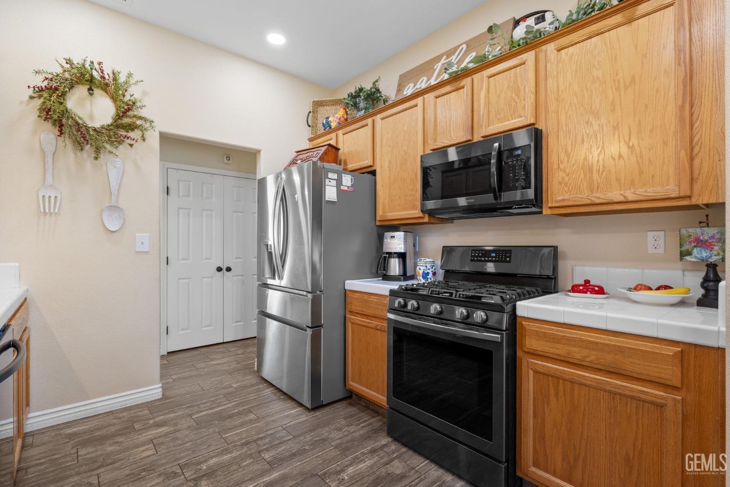 12515 Valentano Avenue — photo 15