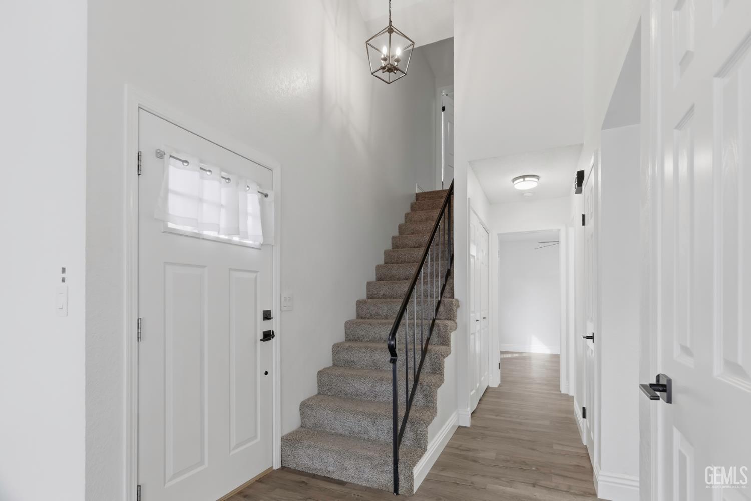 5400 Dunsmuir Road — photo 30