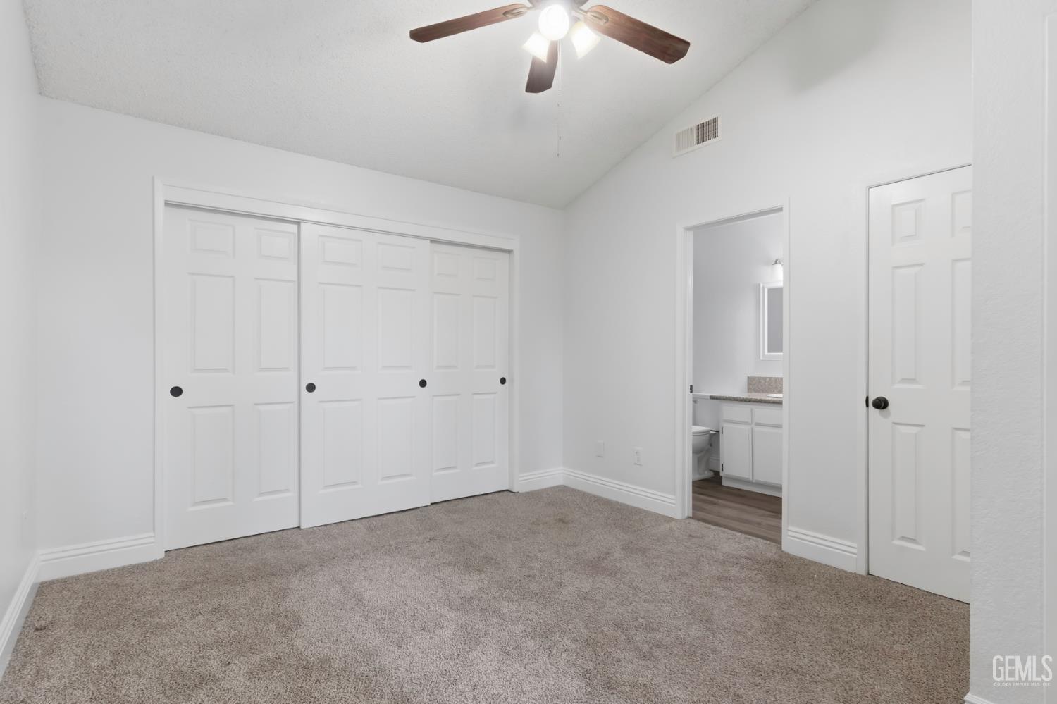 5400 Dunsmuir Road — photo 33