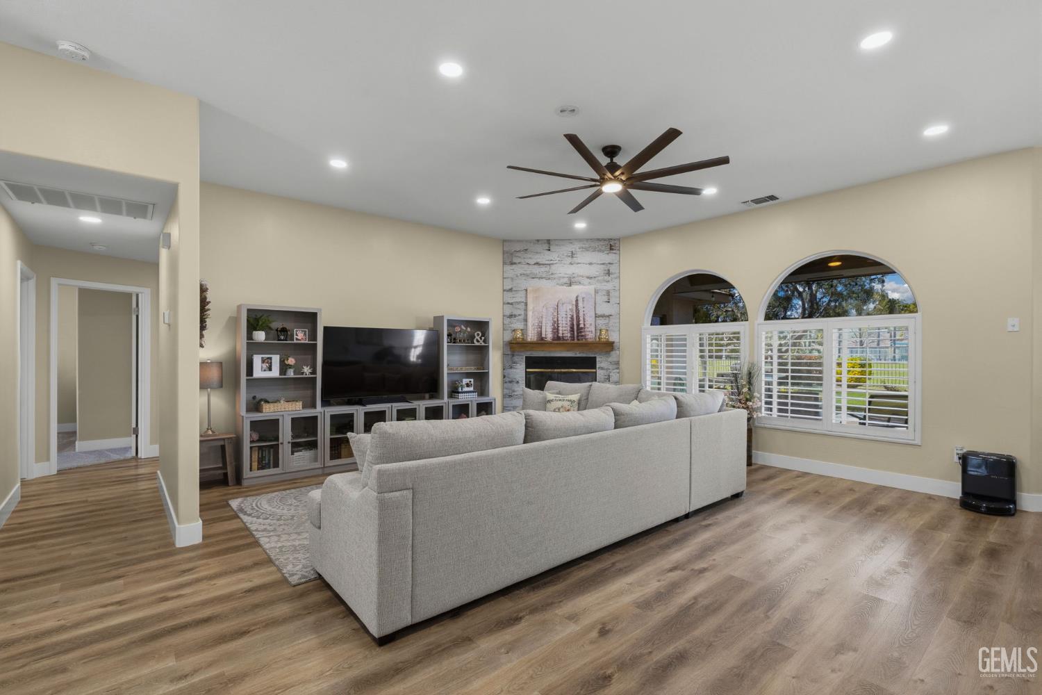 4401 Palisades Circle — photo 12