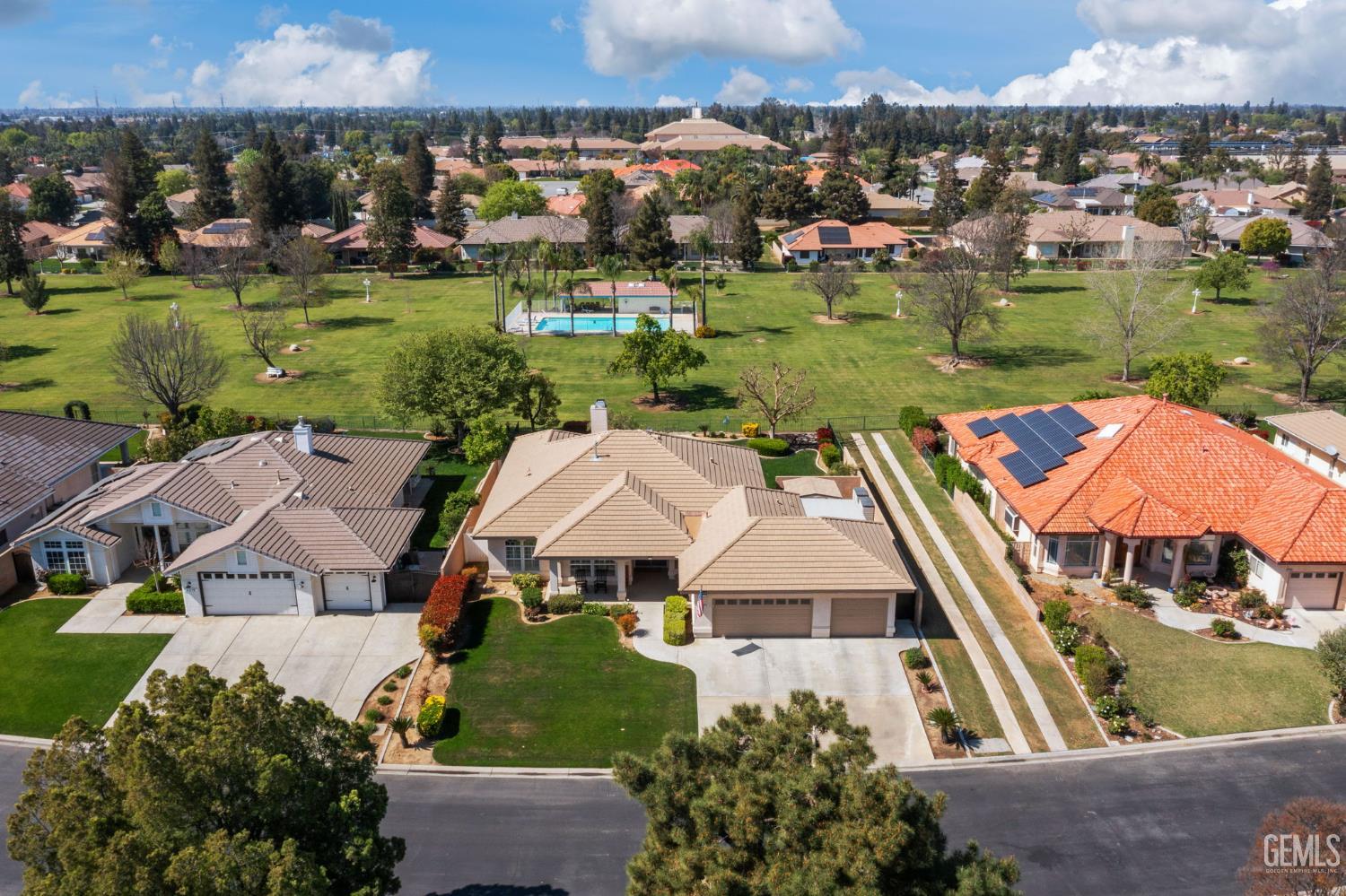 4401 Palisades Circle — photo 3