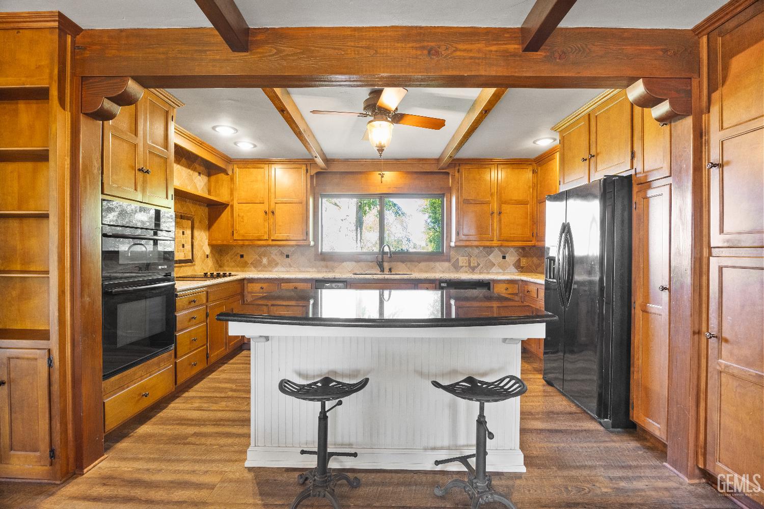 12147 Cliff Avenue — photo 4
