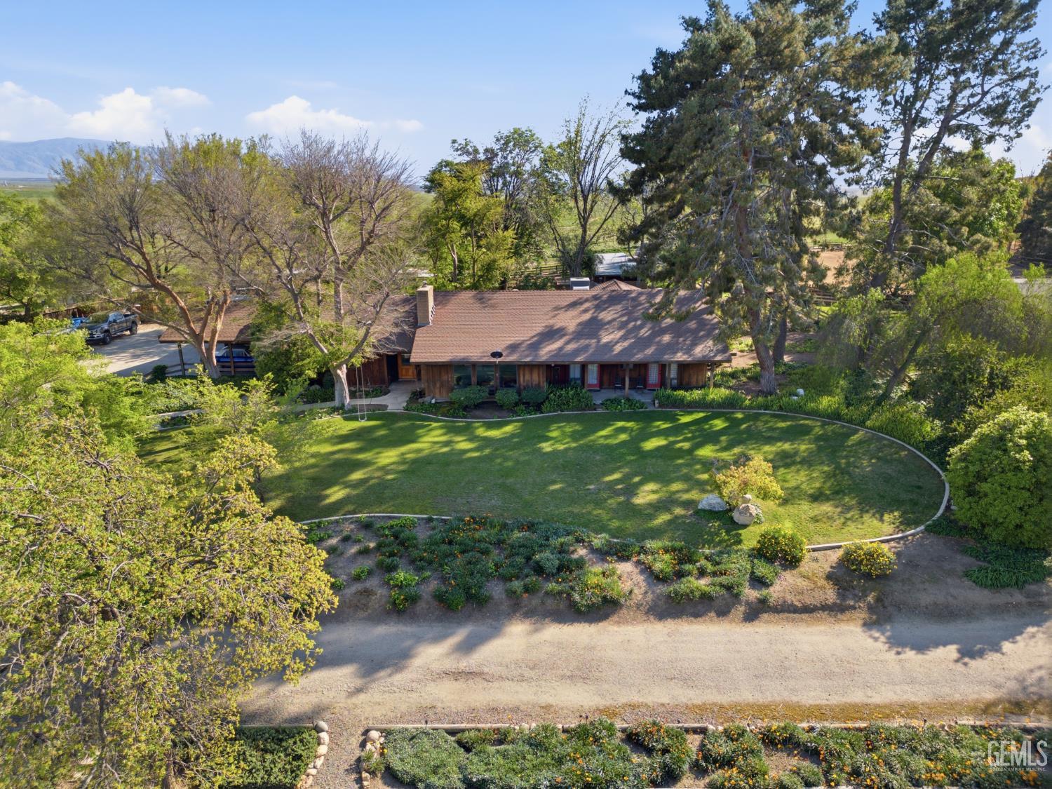 12147 Cliff Avenue — photo 5