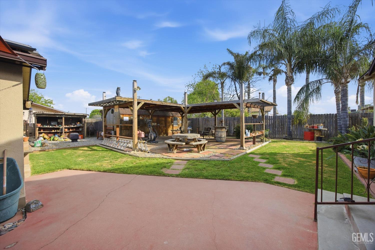 1102 Castro Lane — photo 34