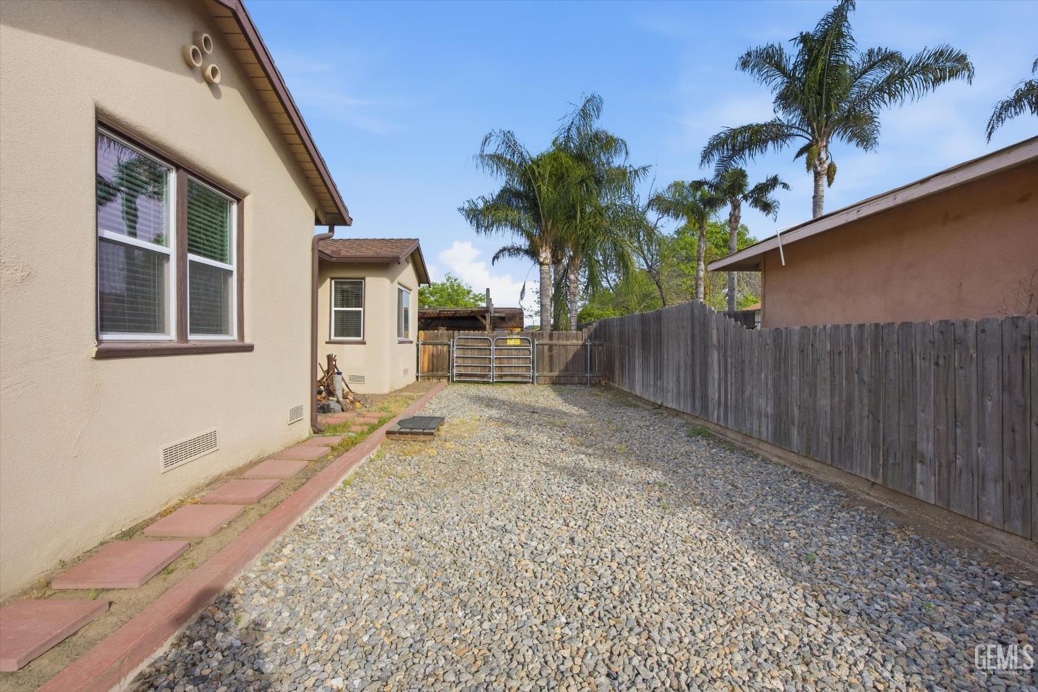 1102 Castro Lane — photo 39