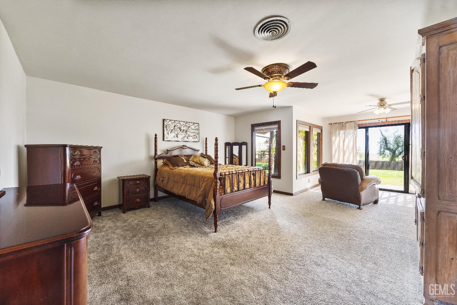 12147 Cliff Avenue — photo 9
