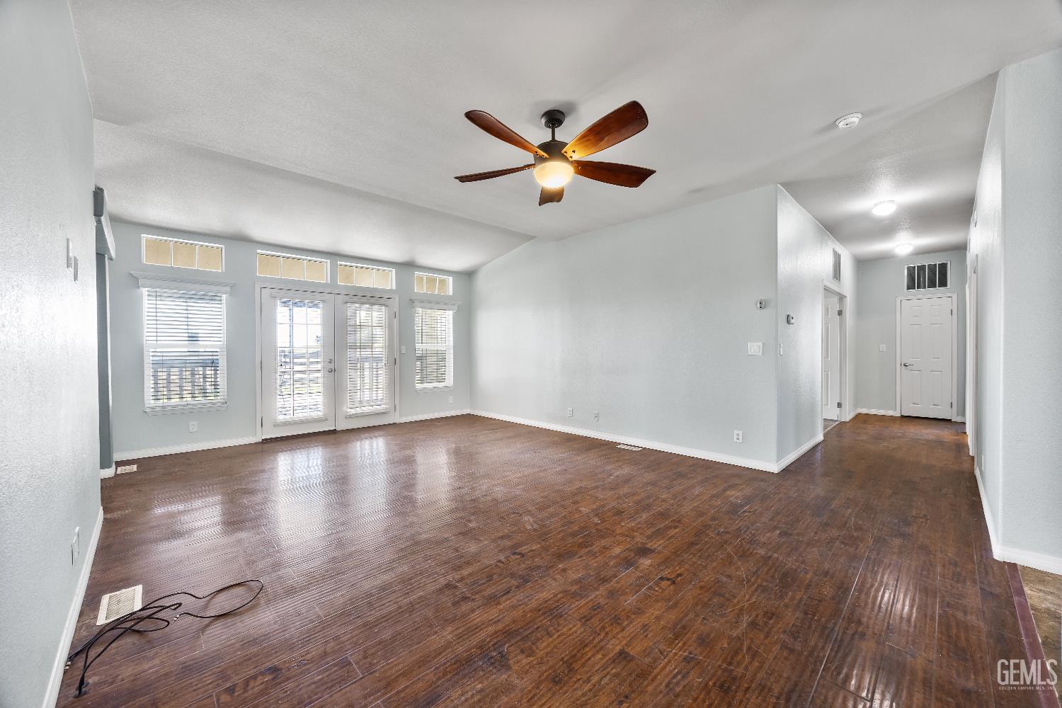 12147 Cliff Avenue — photo 18