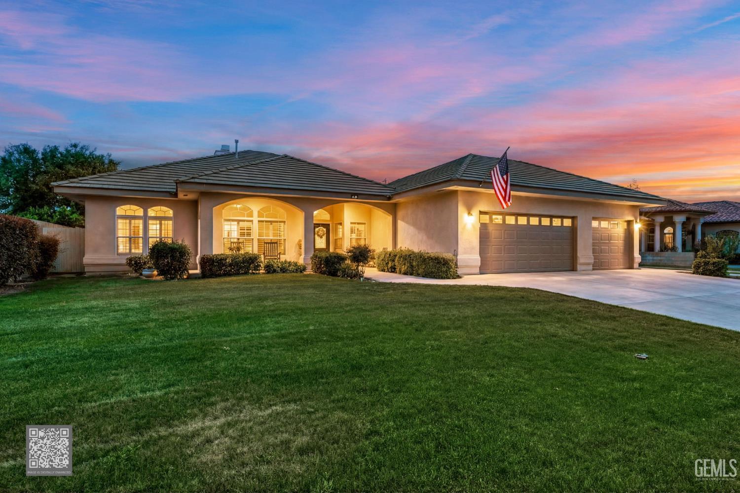 4401 Palisades Circle