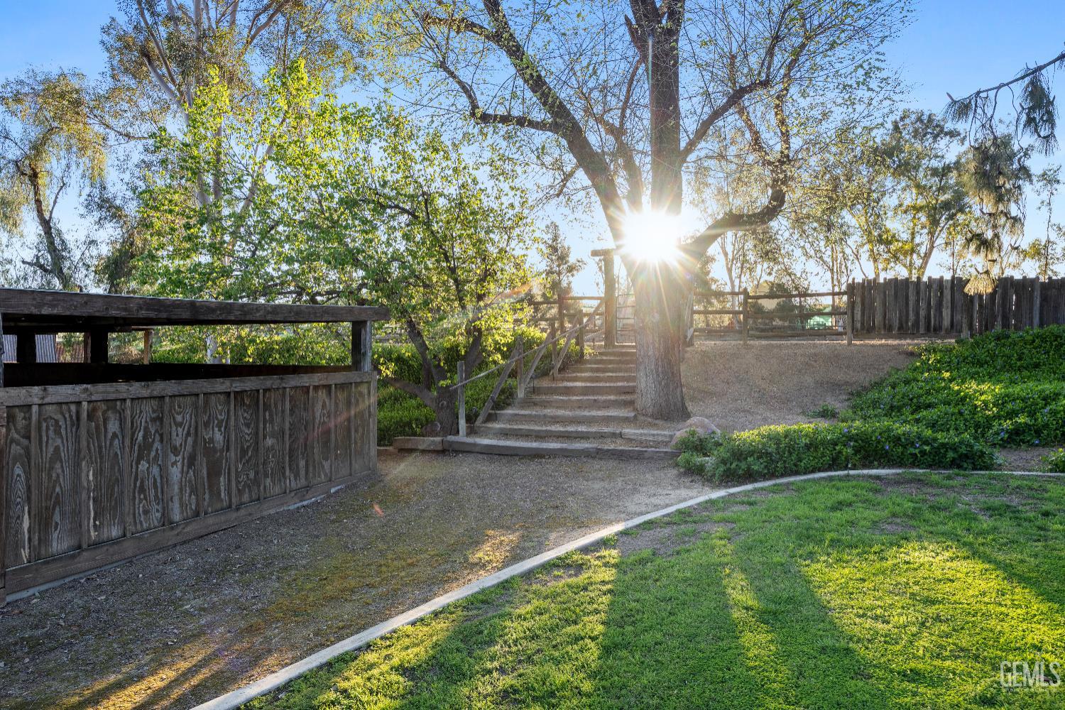 12147 Cliff Avenue — photo 28