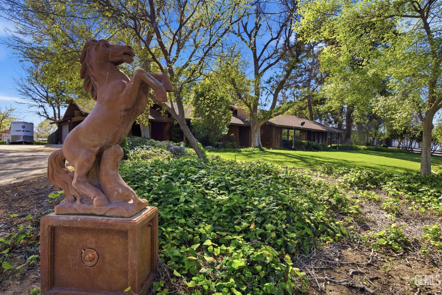 12147 Cliff Avenue — photo 3