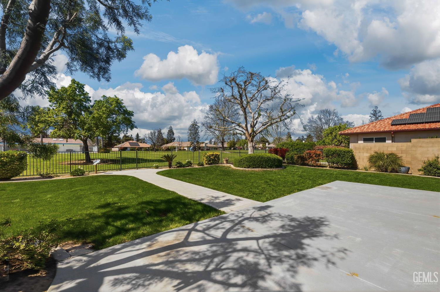 4401 Palisades Circle — photo 50