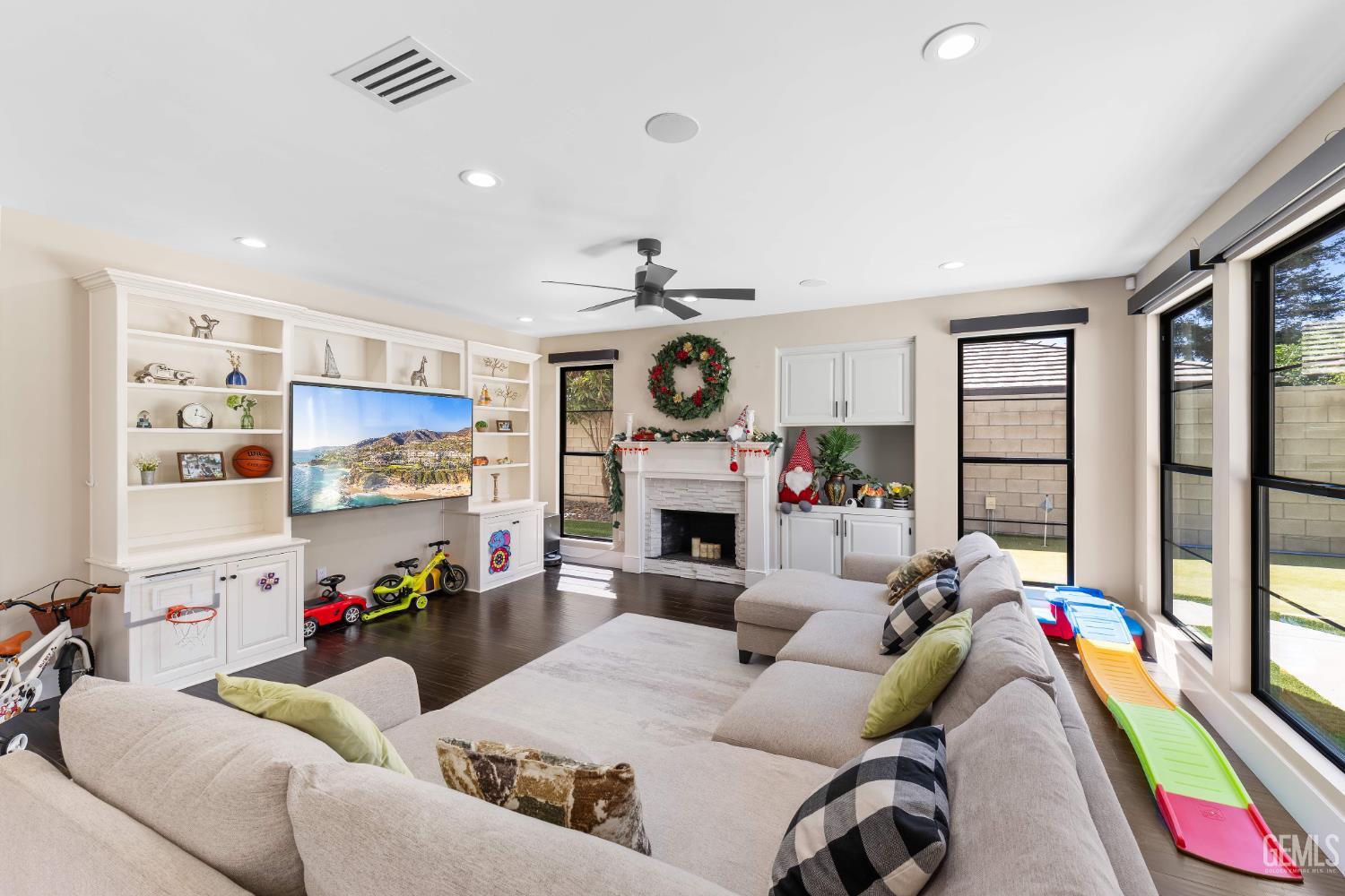 1001 Sungro Way — photo 17