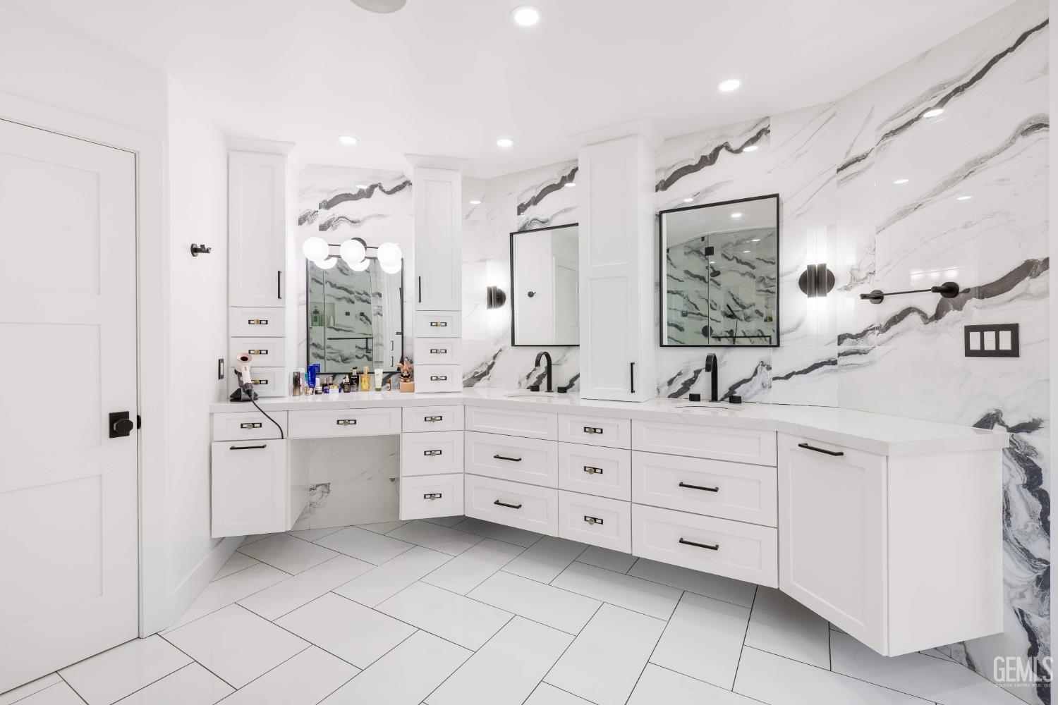 1001 Sungro Way — photo 40