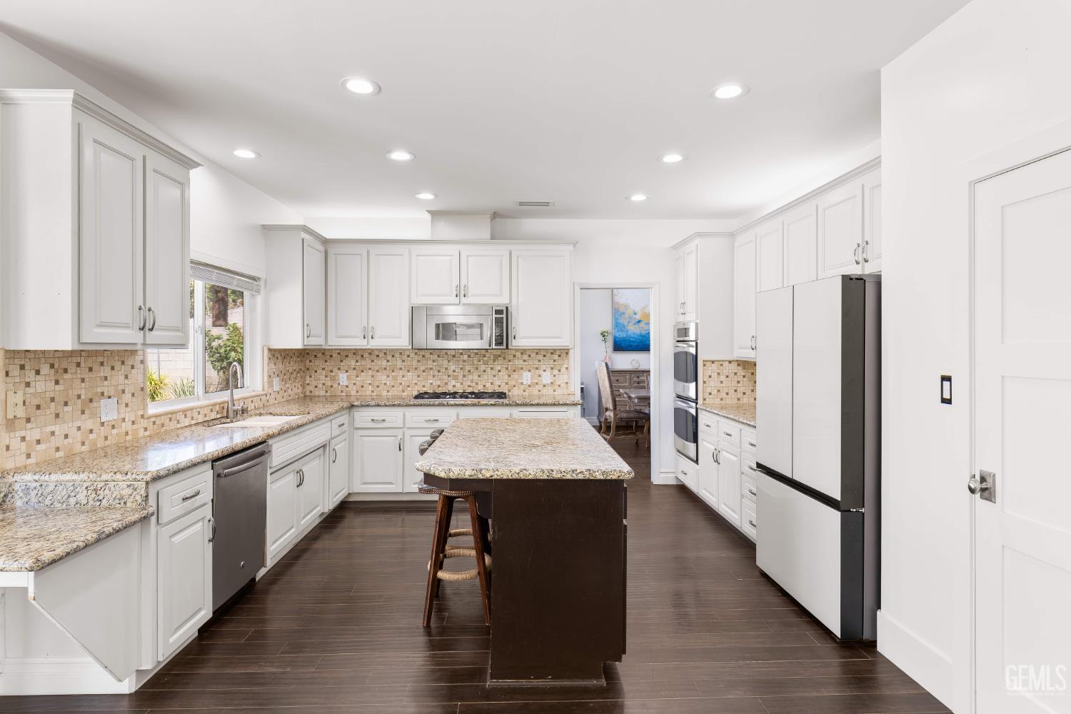 1001 Sungro Way — photo 11