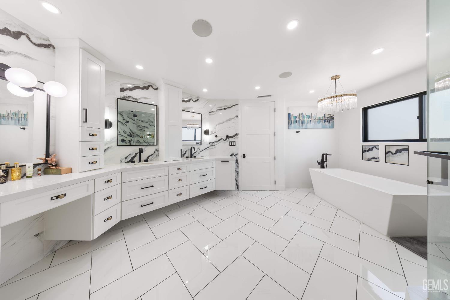 1001 Sungro Way — photo 42