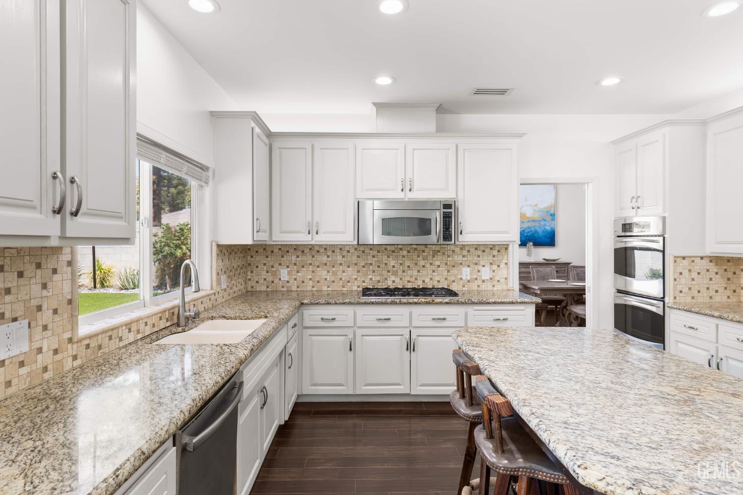 1001 Sungro Way — photo 12