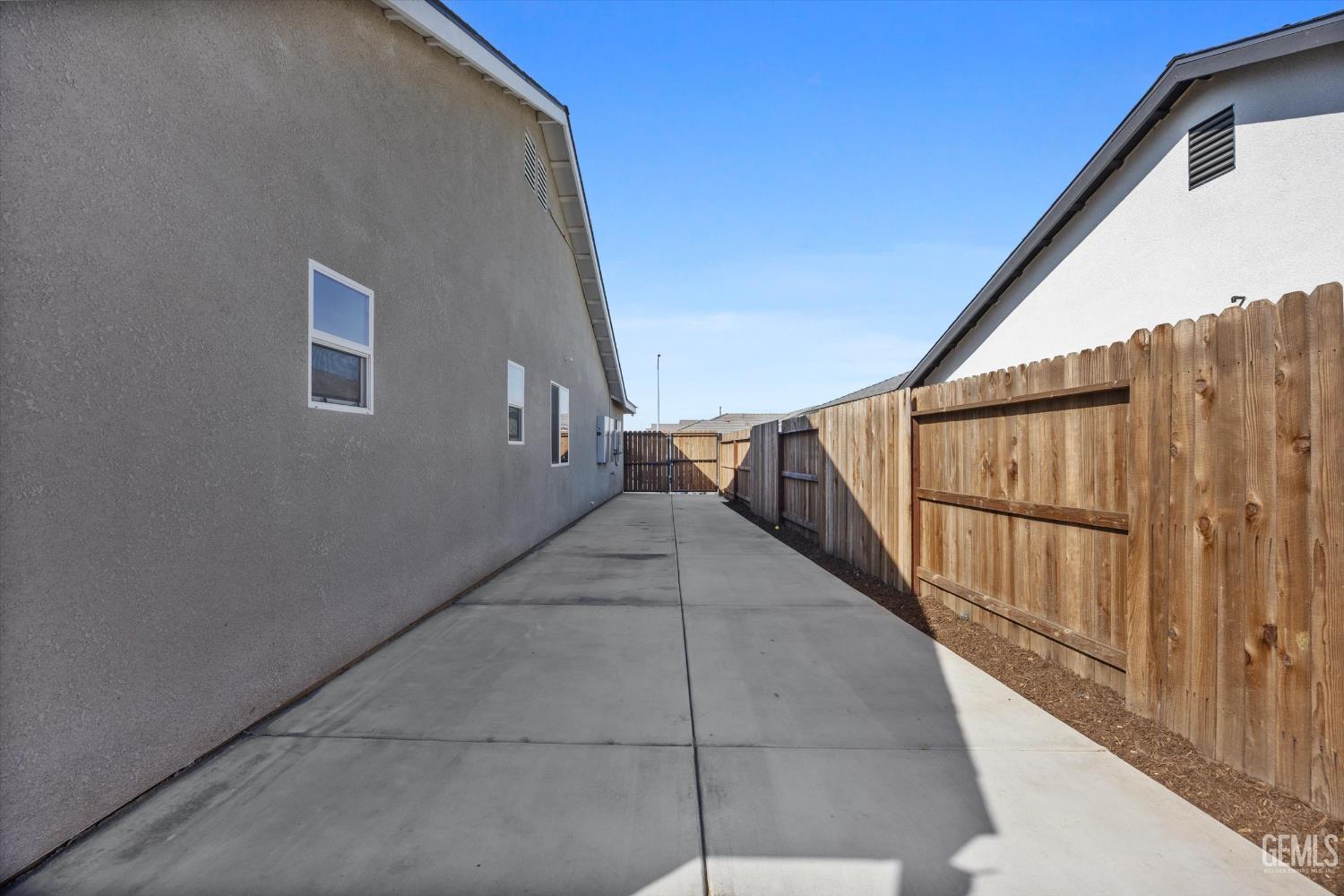 807 Potts Point Way — photo 42