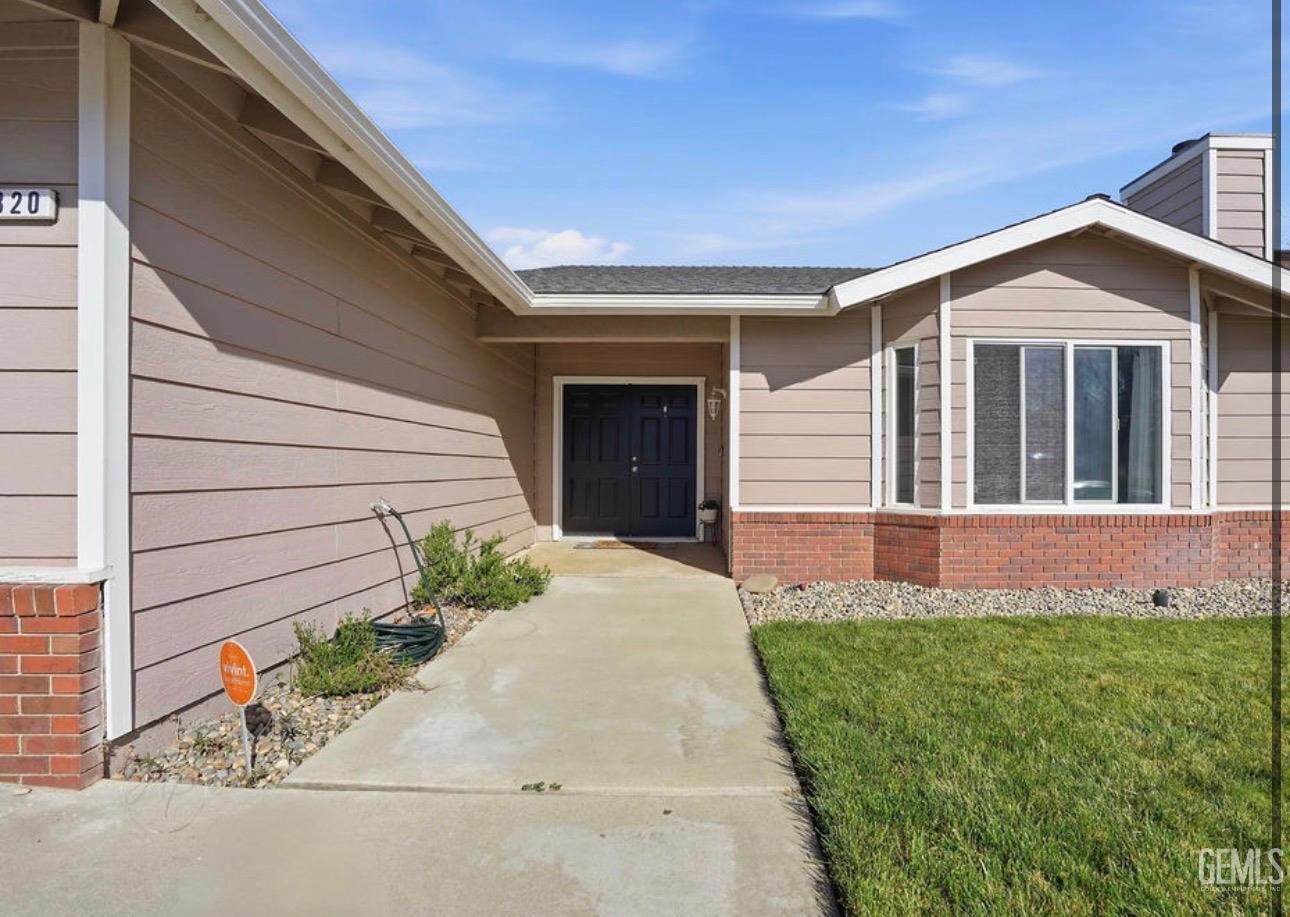 1320 El Rancho Drive — photo 3