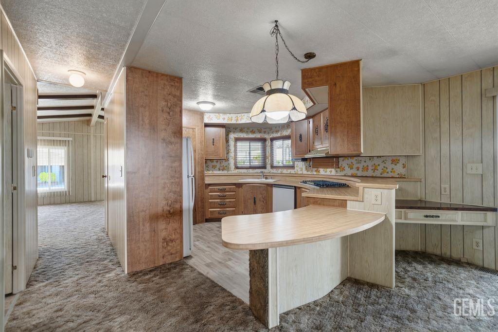 400 E Roberts Lane — photo 11