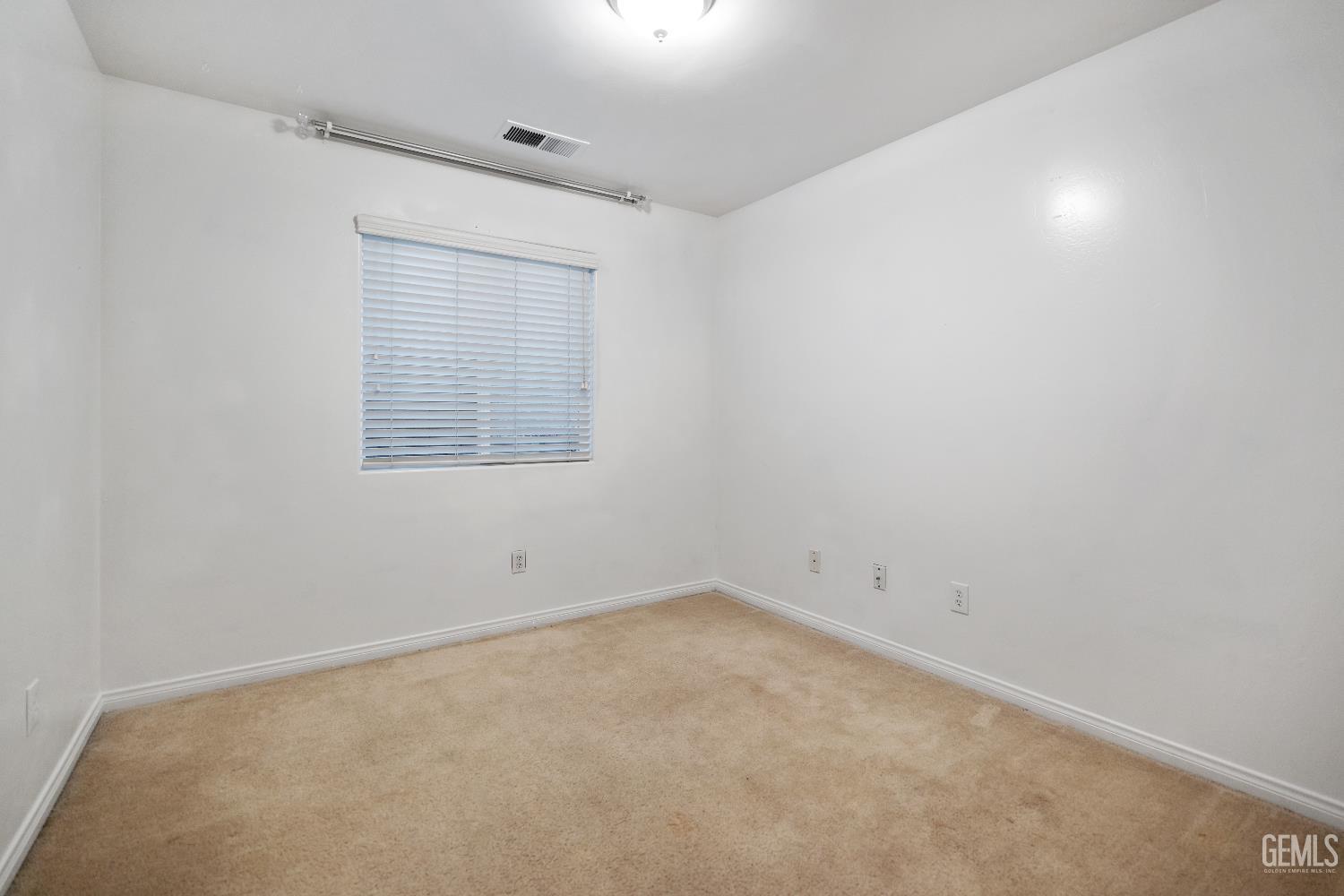 11814 Montague Avenue — photo 19