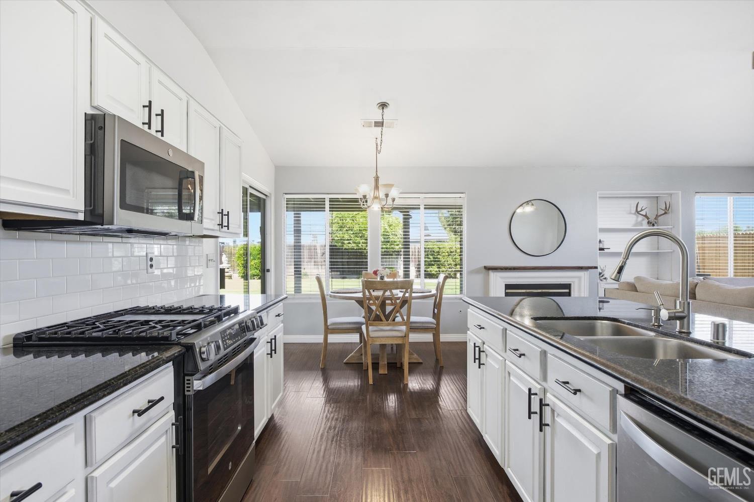 10702 Peach Blossom Avenue — photo 15