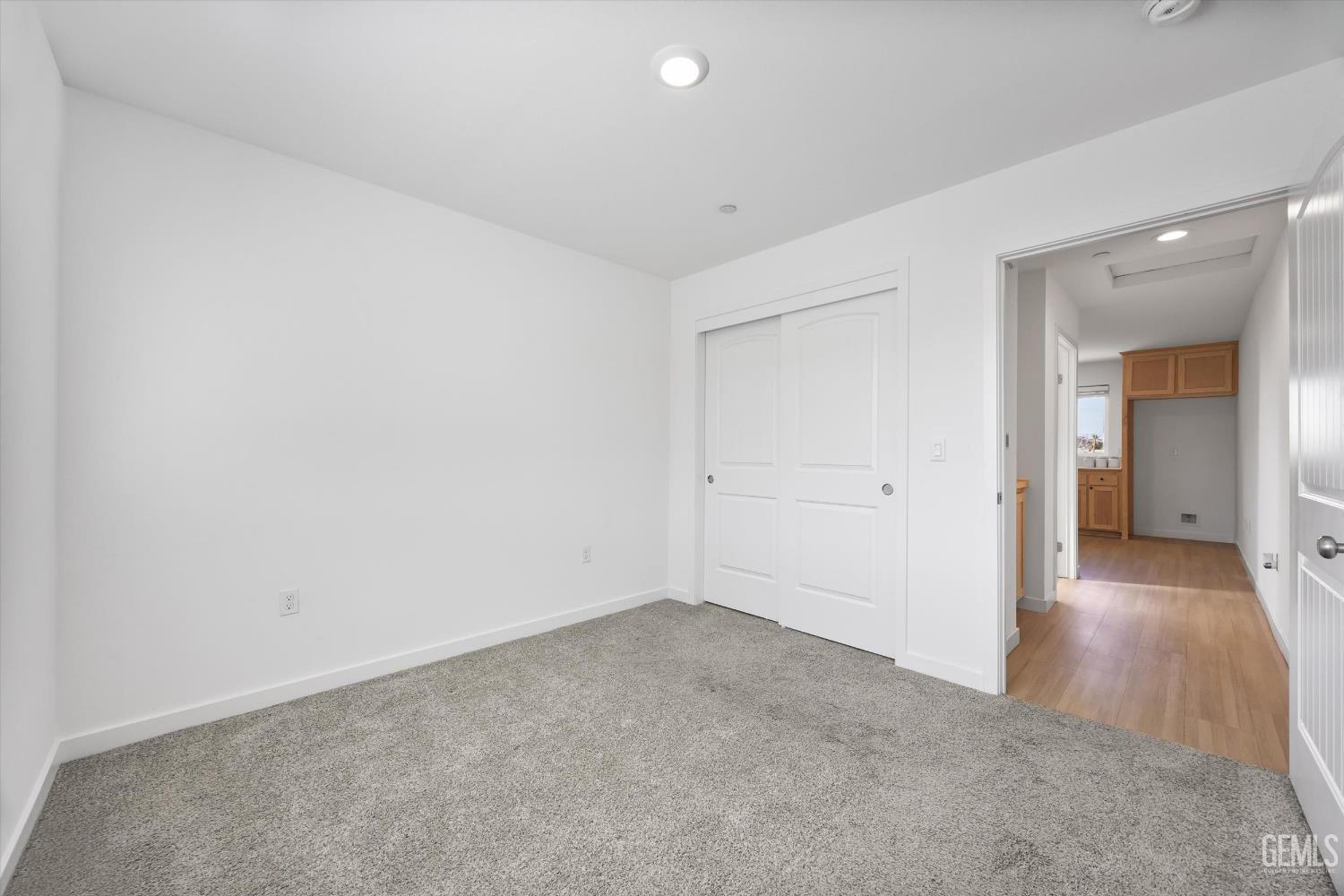 807 Potts Point Way — photo 32