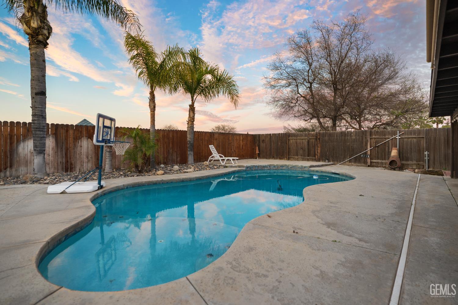 11814 Montague Avenue — photo 25