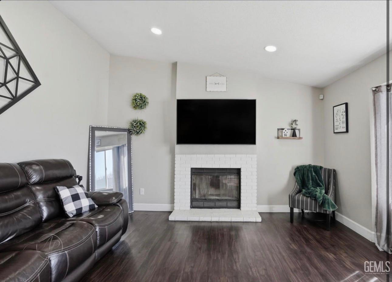1320 El Rancho Drive — photo 7