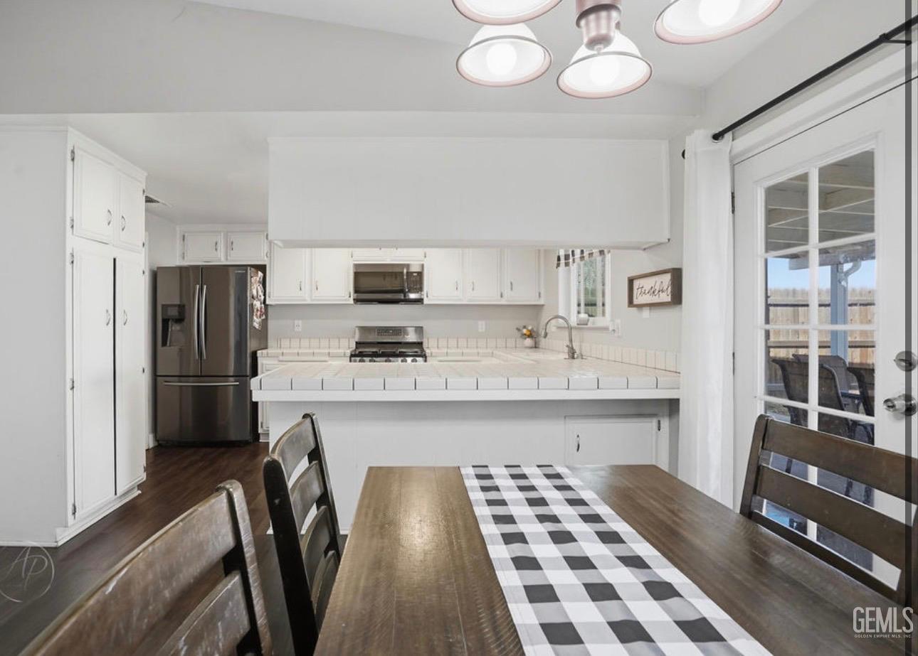 1320 El Rancho Drive — photo 12