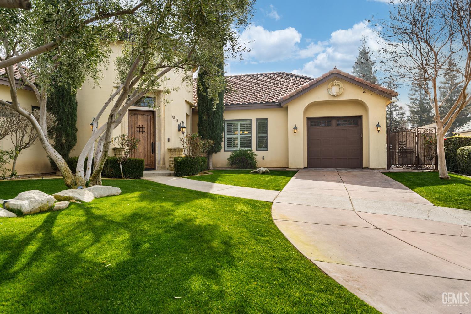 7919 Scarlet Maple Court — photo 4