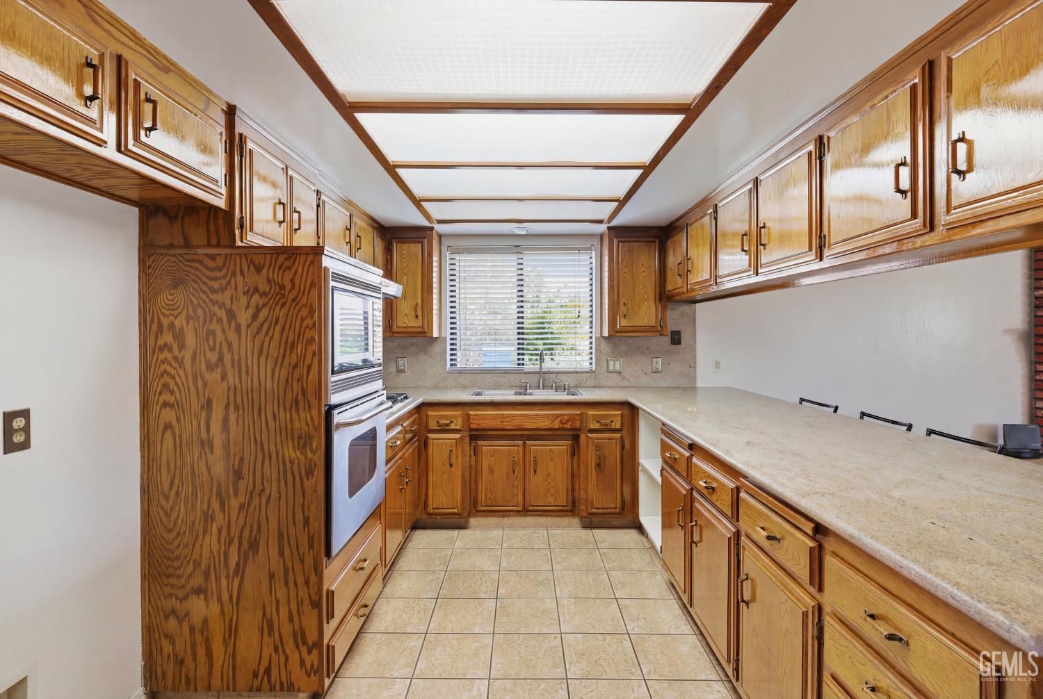 5984 Oakhaven Street — photo 12