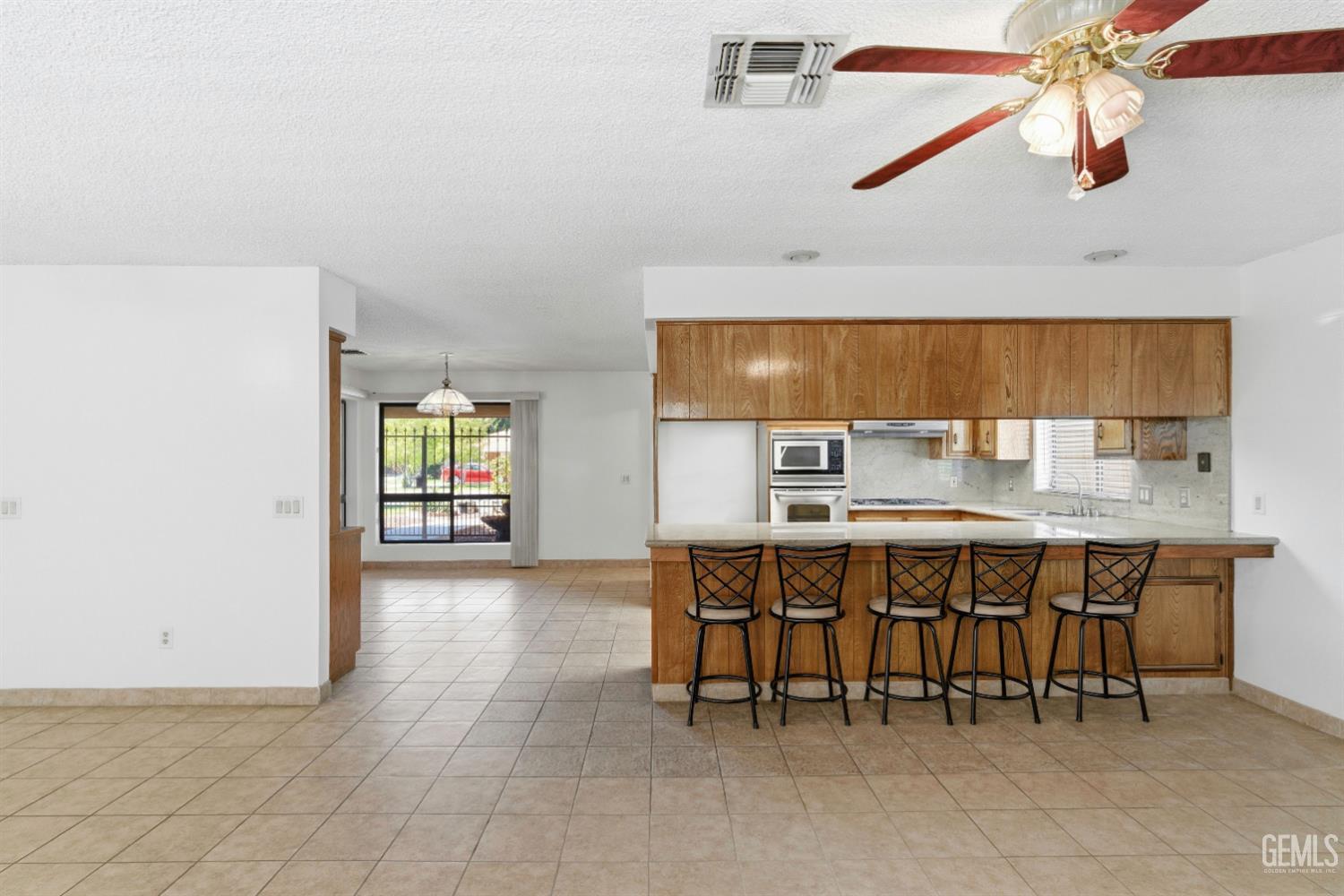 5984 Oakhaven Street — photo 10