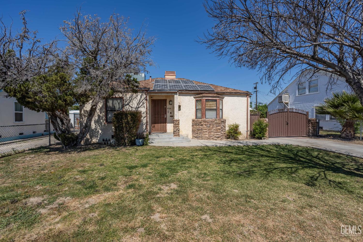 406 10th Street — photo 2