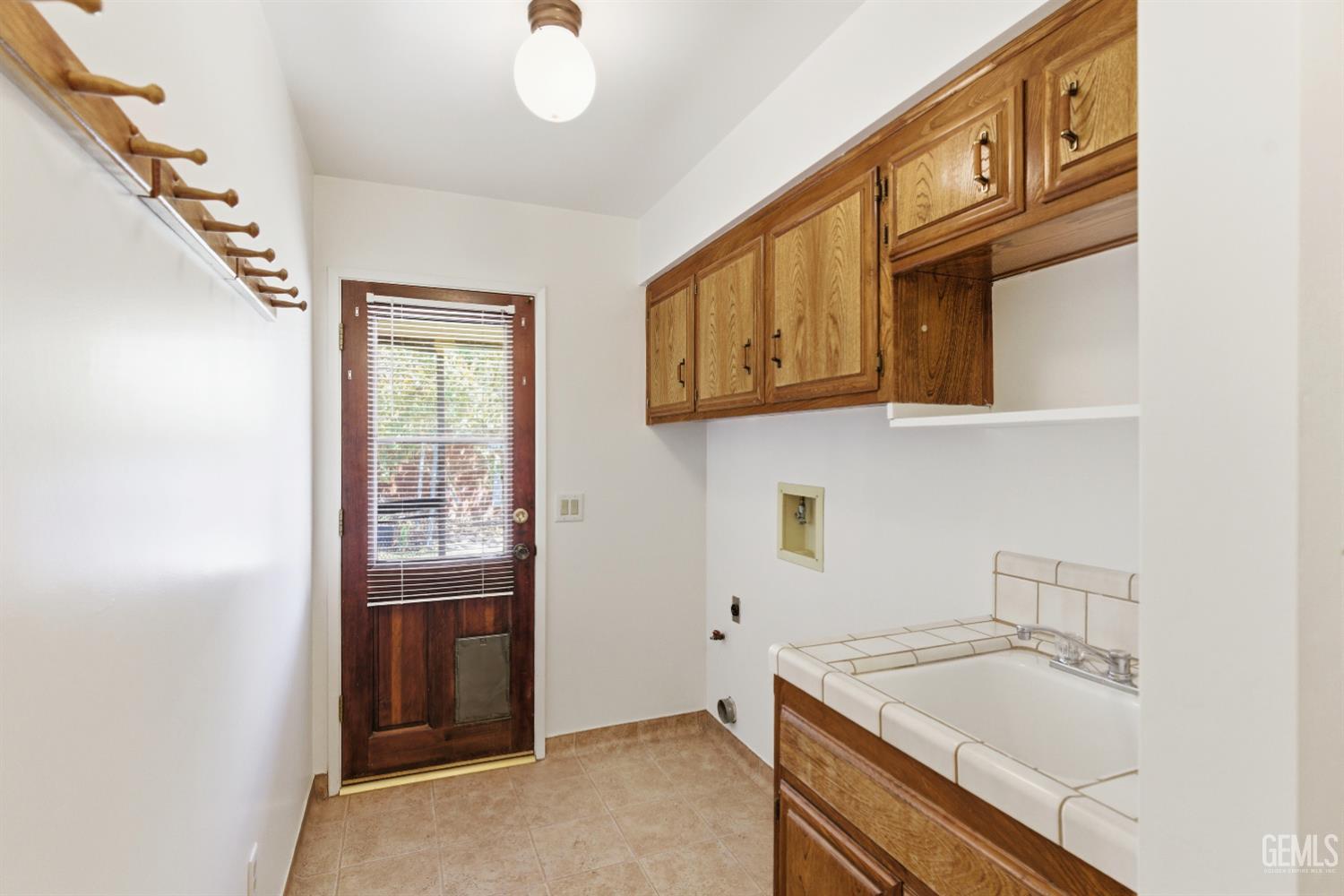 5984 Oakhaven Street — photo 23