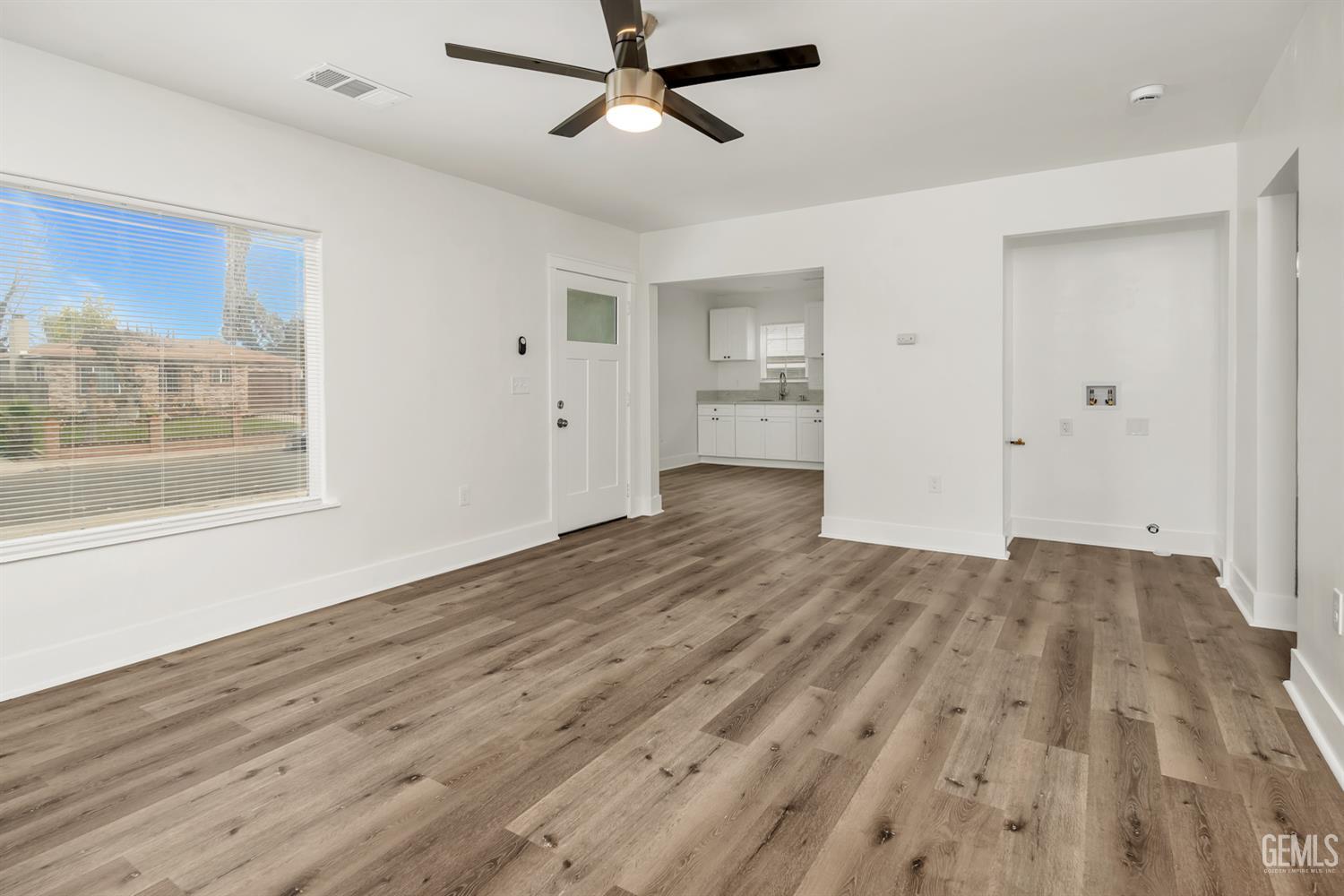 309 S Myrtle Street — photo 11