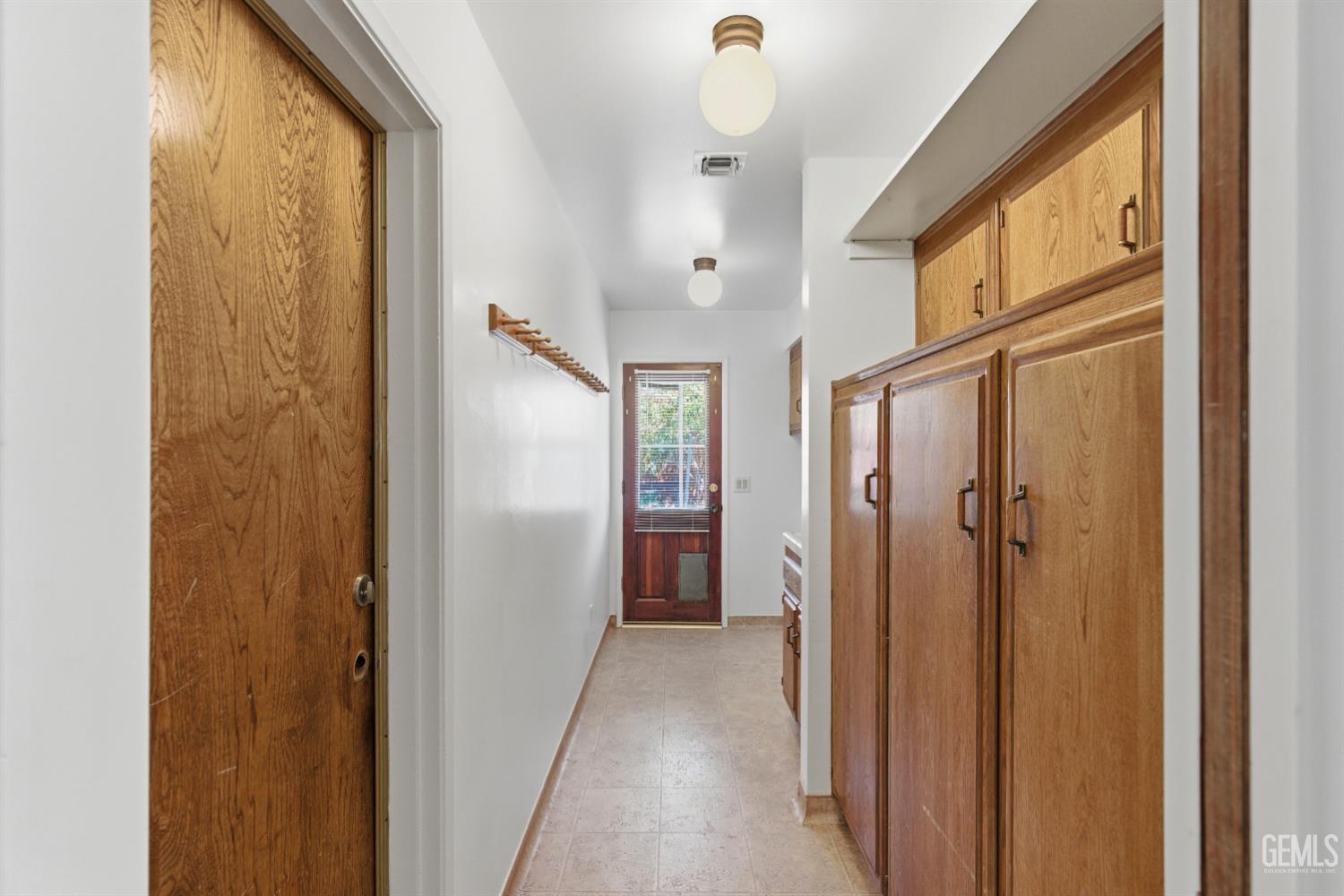 5984 Oakhaven Street — photo 22