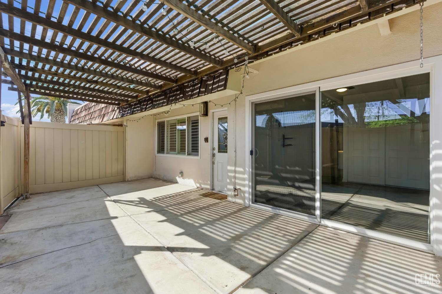 3800 Stockdale Highway — photo 32