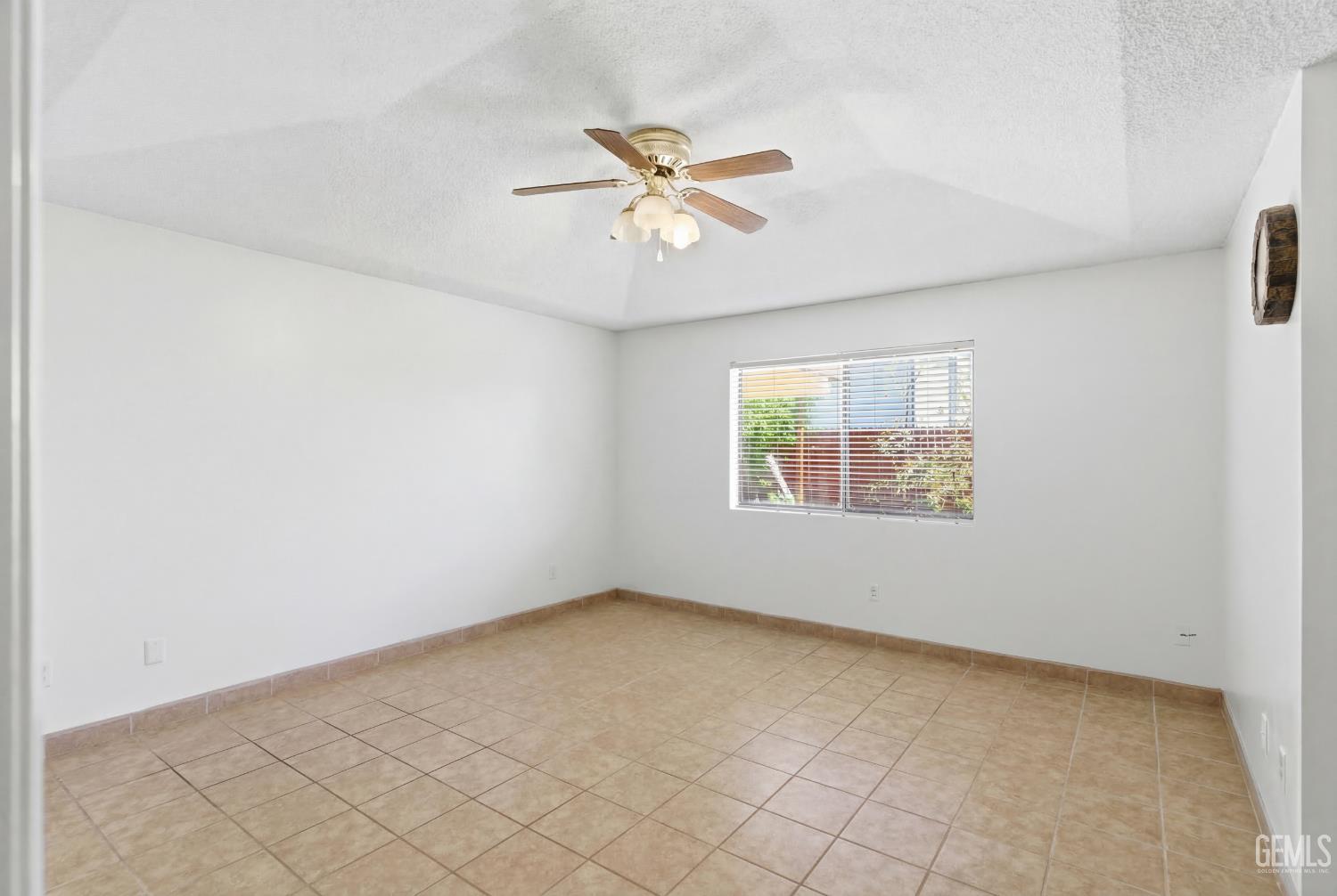 5984 Oakhaven Street — photo 18