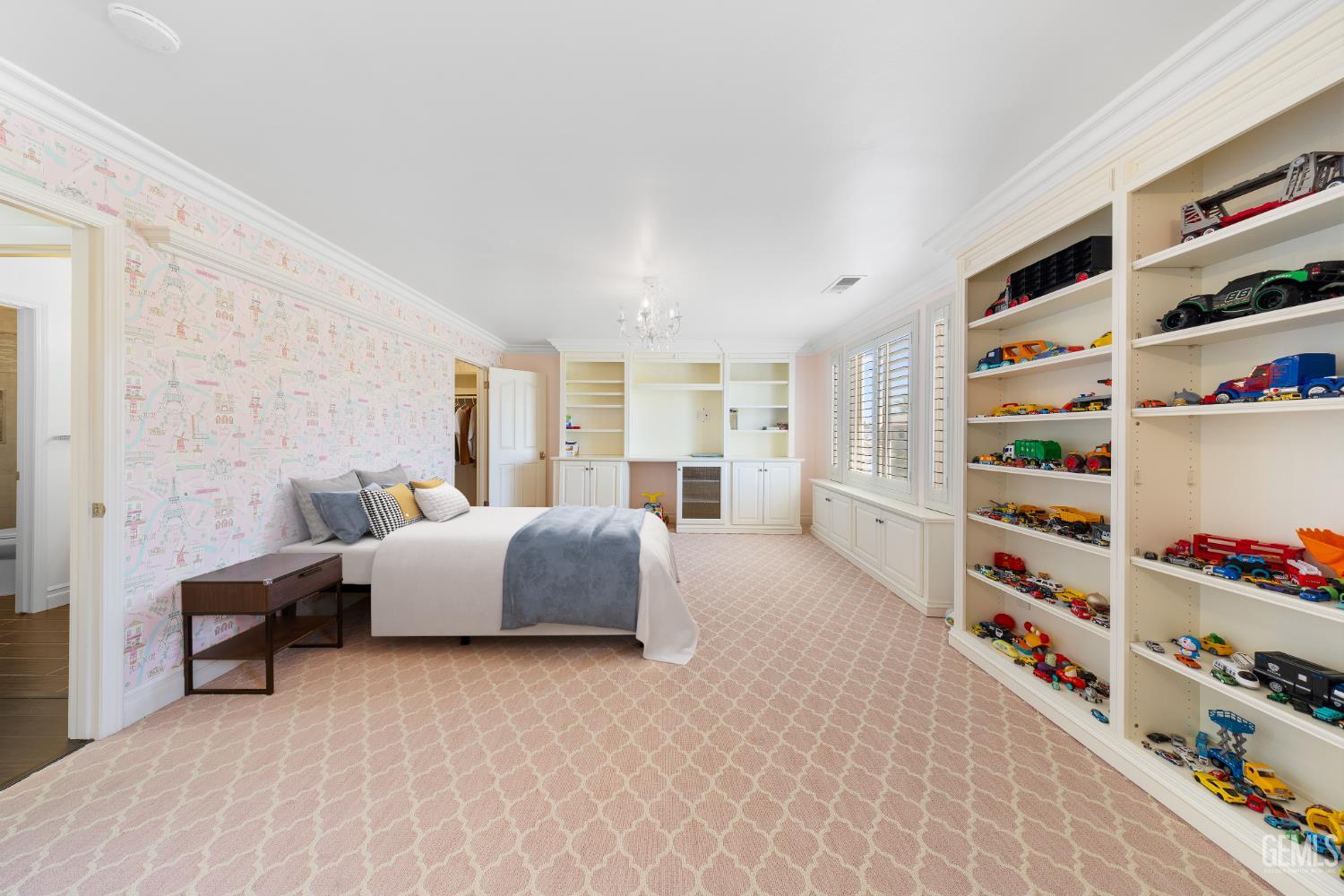 1001 Sungro Way — photo 34