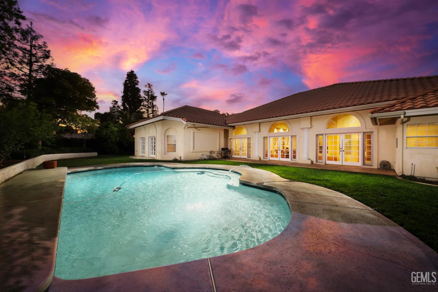 7301 Calle Sagrada — photo 3